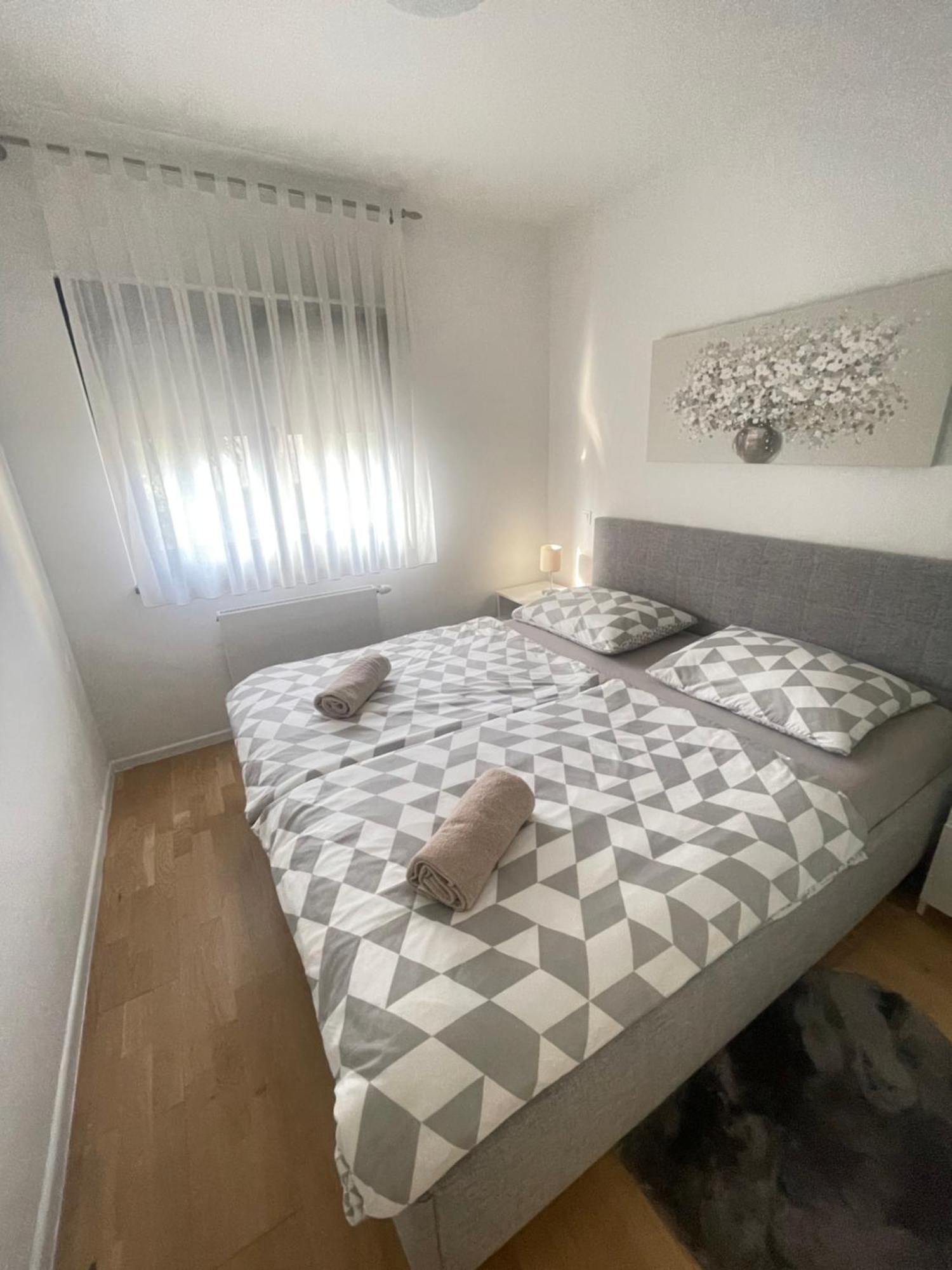 Lucky Place Apartment - Zumberacka With Free Private Parking Zagabria Esterno foto