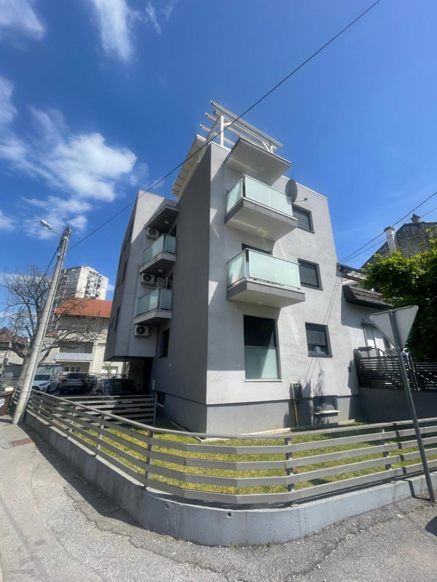 Lucky Place Apartment - Zumberacka With Free Private Parking Zagabria Esterno foto