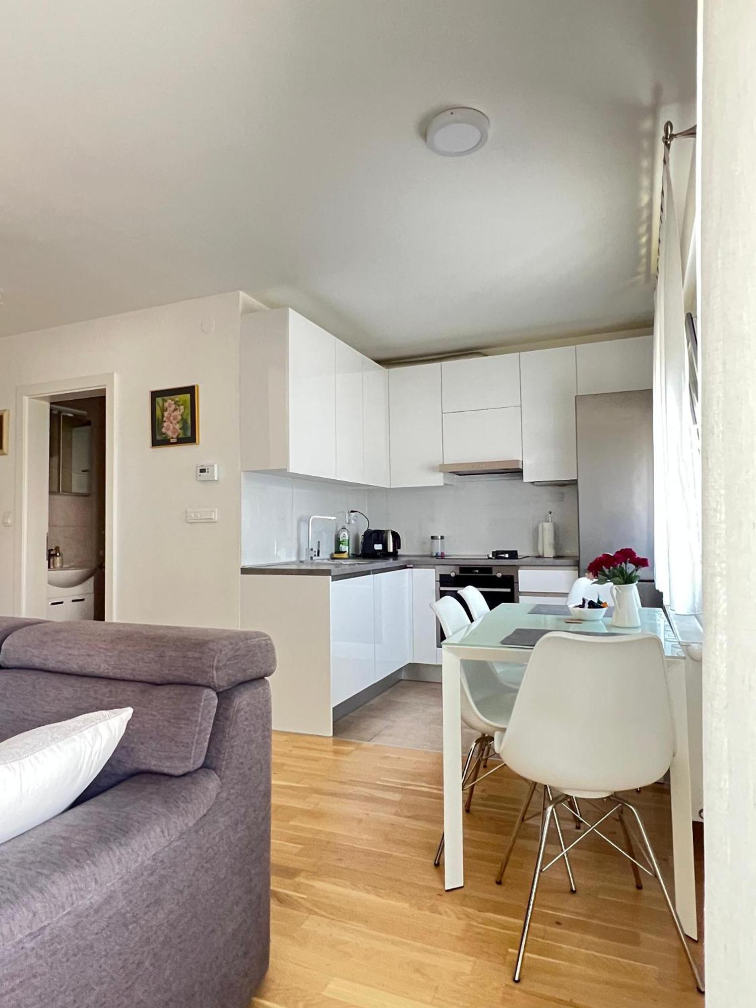 Lucky Place Apartment - Zumberacka With Free Private Parking Zagabria Esterno foto